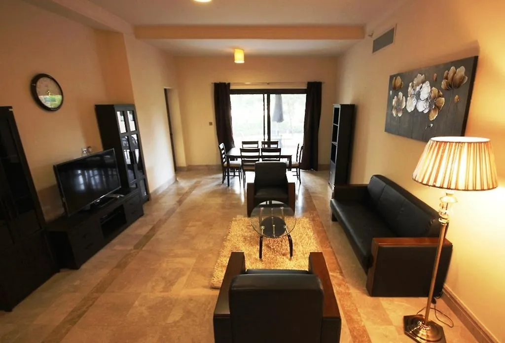 Radiance Premium Suites Dubai Apart Otel